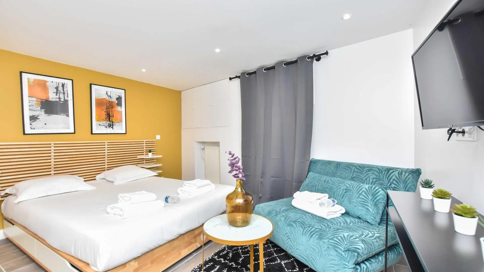 Family Apartment - 4Br - 10P - Menilmontant Paris 0*,  France